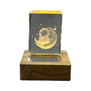 مکعب کریستال پایه چوبی سایز 8